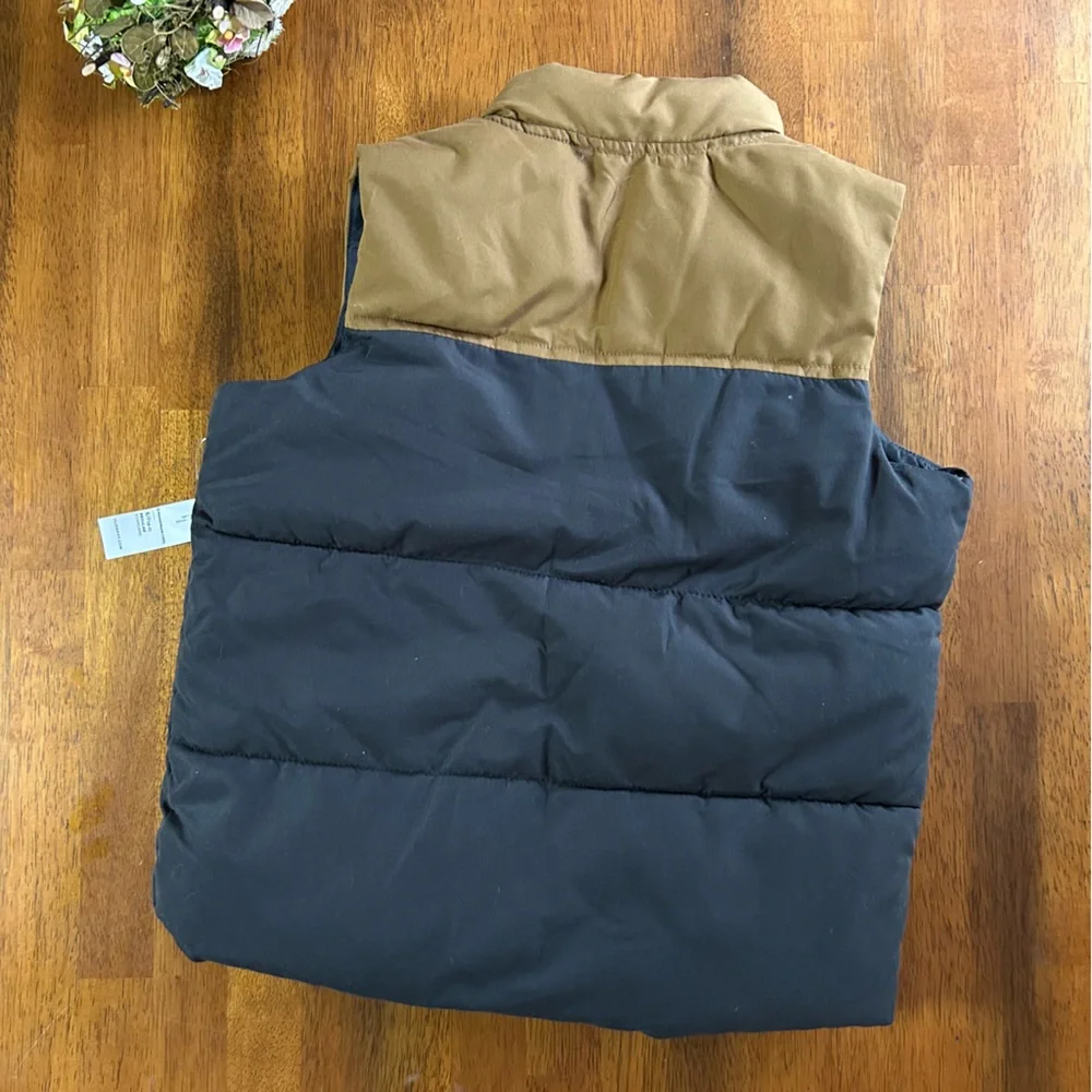 Puffer Vest | Boys Size 6-7 (S) | Brown & Soft Black Colorblock | NEW with Tags! - Picture 9 of 10